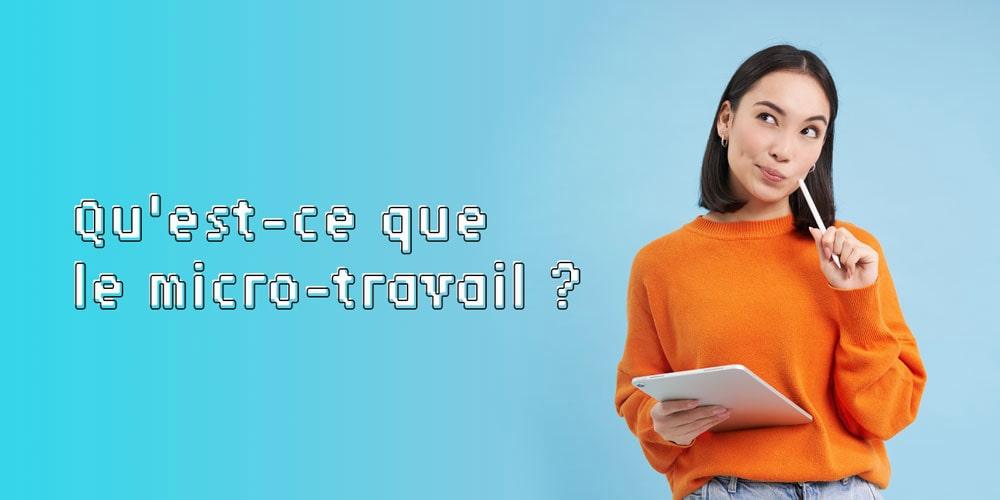 Une jeune femme en pull orange réfléchit à la question Quest-ce que le micro-travail ?